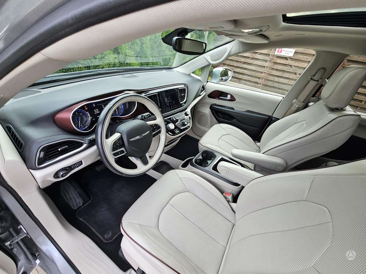 Chrysler Pacifica, 3.6 l., Минивэн
