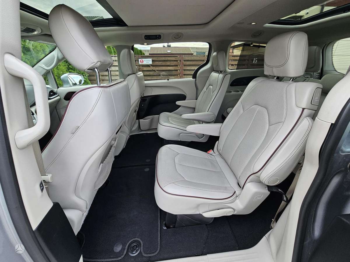 Chrysler Pacifica, 3.6 l., Минивэн