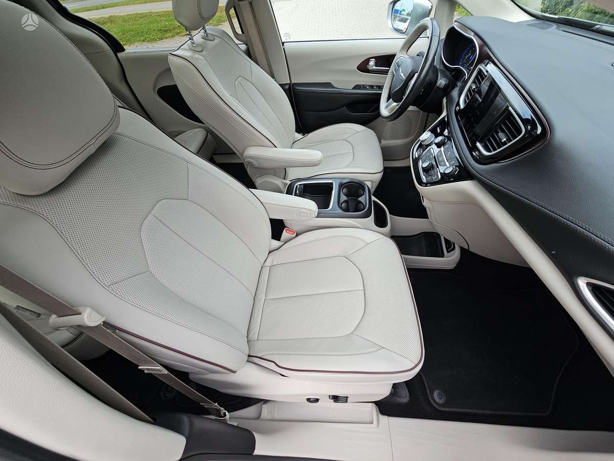 Chrysler Pacifica, 3.6 l., Минивэн