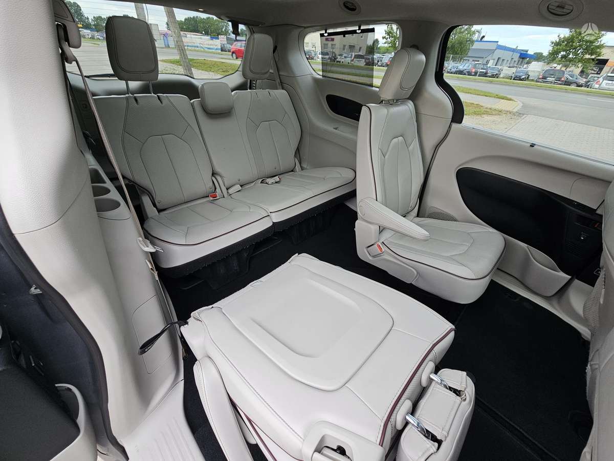 Chrysler Pacifica, 3.6 l., Минивэн