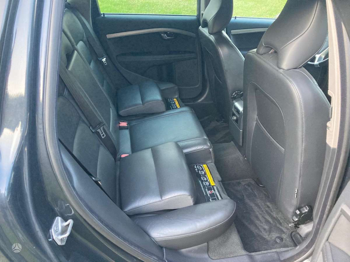 Volvo V70, 2.0 l., Универсал