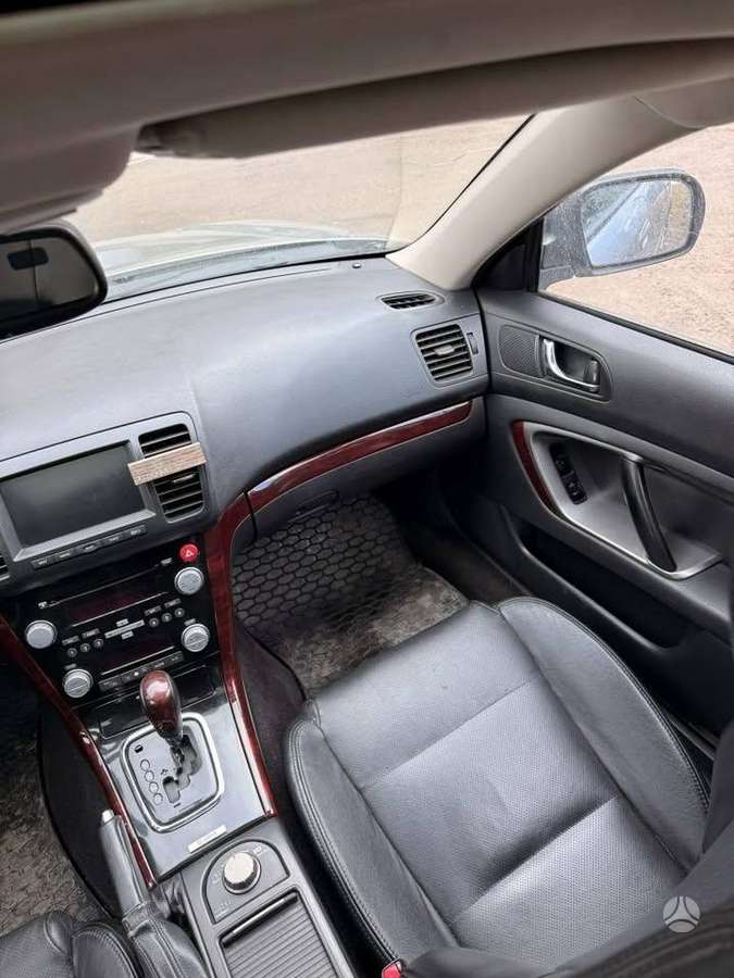Subaru Legacy - 7