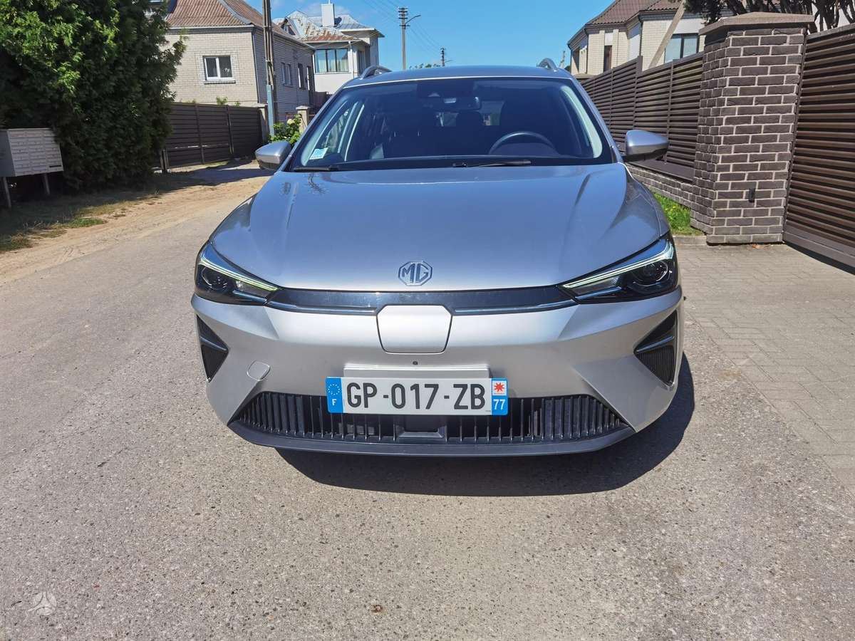 MG MG5, universalas