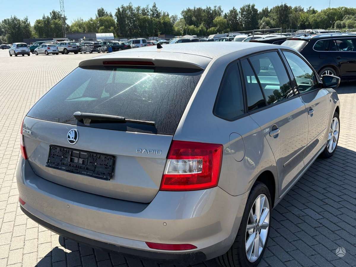 Skoda Rapid, 1.2 l., Хэтчбек