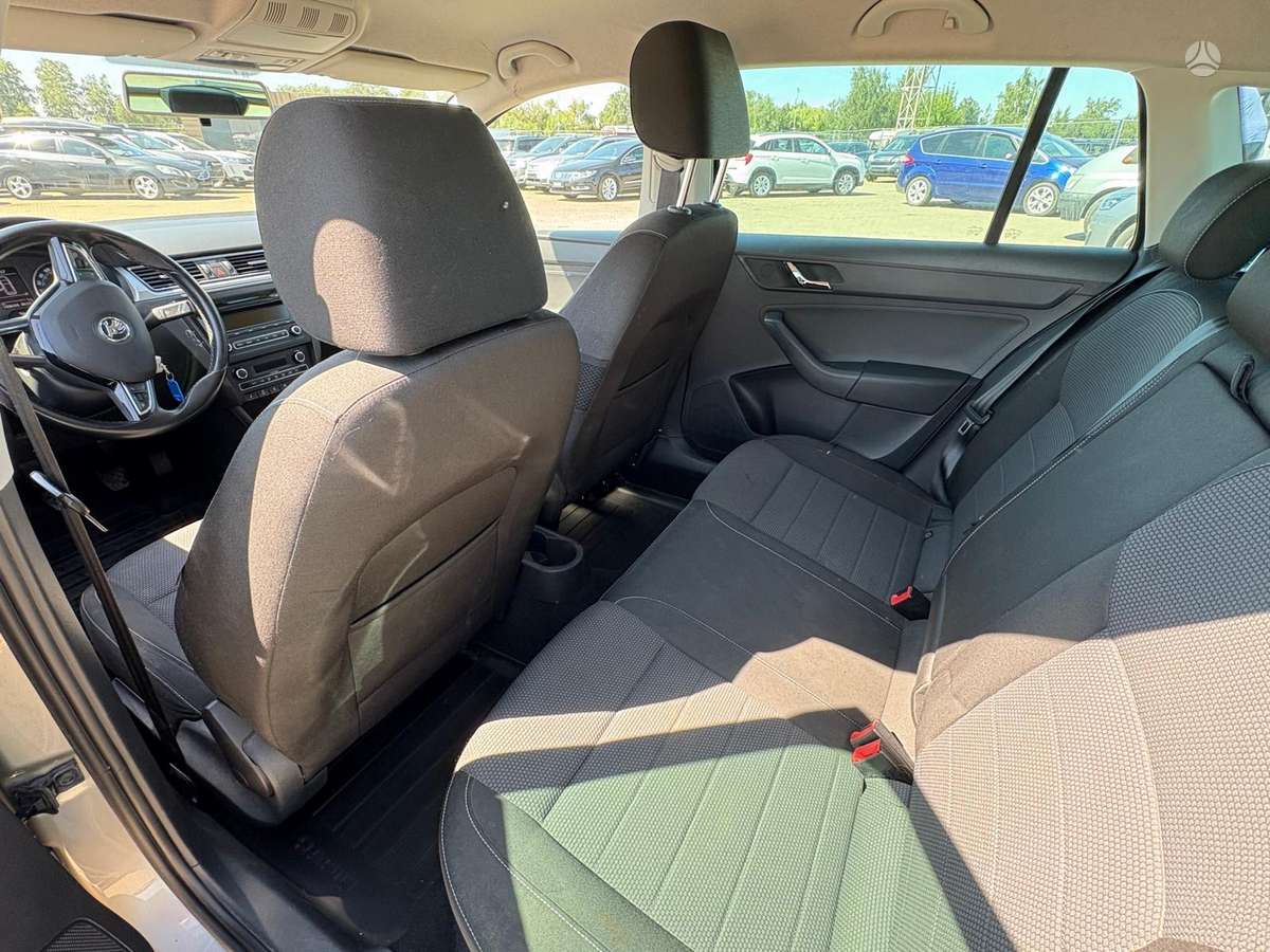 Skoda Rapid, 1.2 l., Хэтчбек
