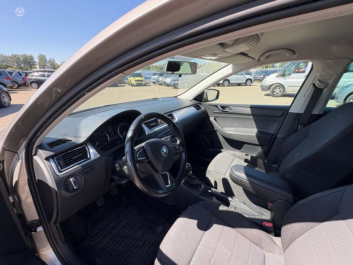 Skoda Rapid, 1.2 l., Хэтчбек