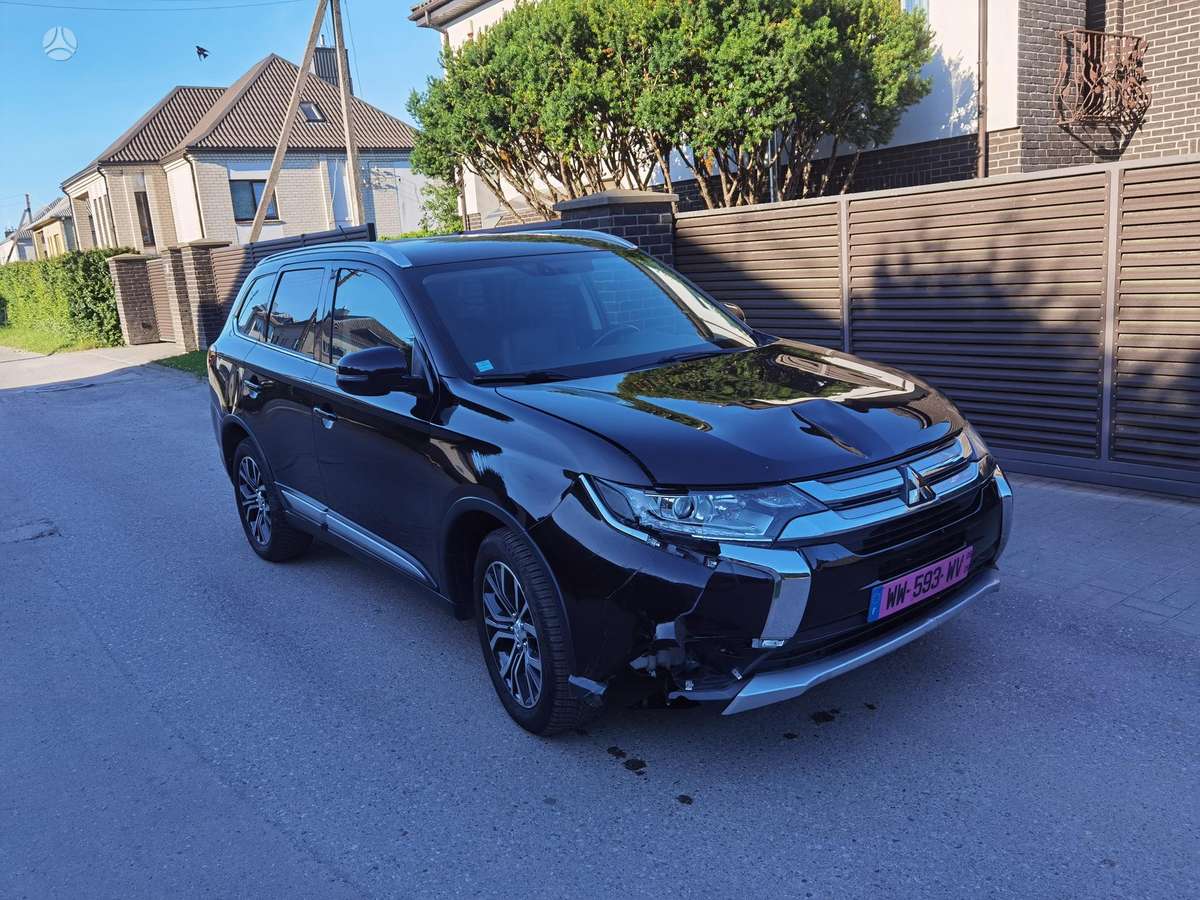 Mitsubishi Outlander, off-road / crossover