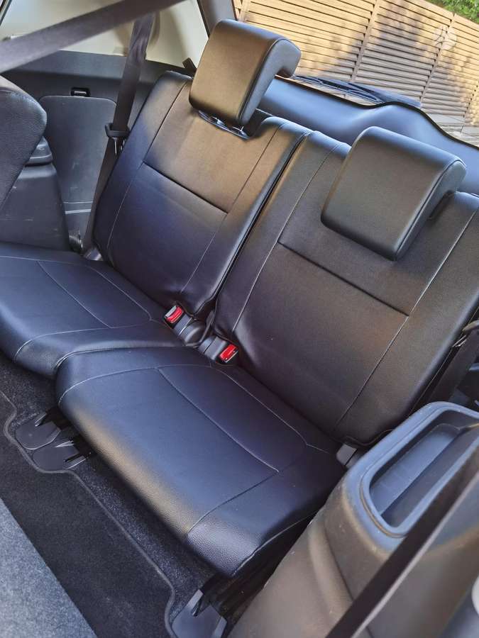 Mitsubishi Outlander, off-road / crossover