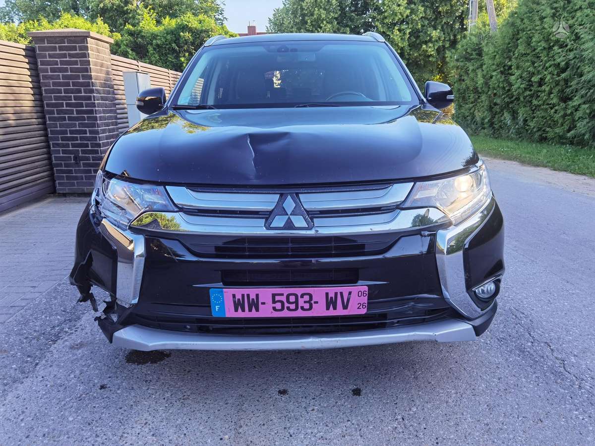 Mitsubishi Outlander, off-road / crossover