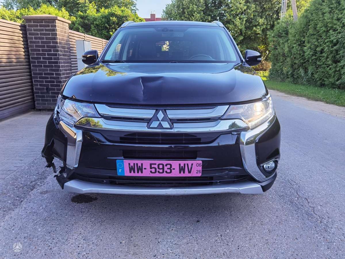 Mitsubishi Outlander, off-road / crossover