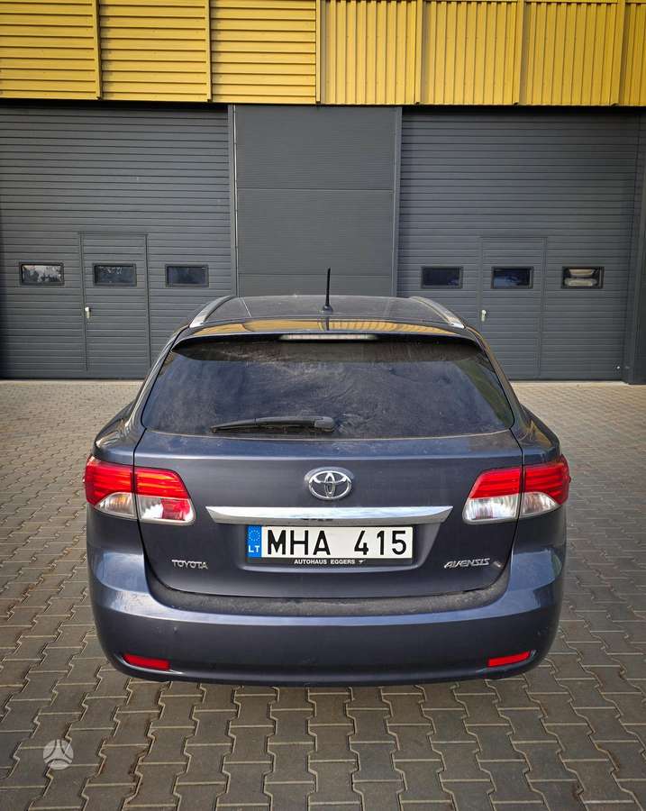 Toyota Avensis - 4