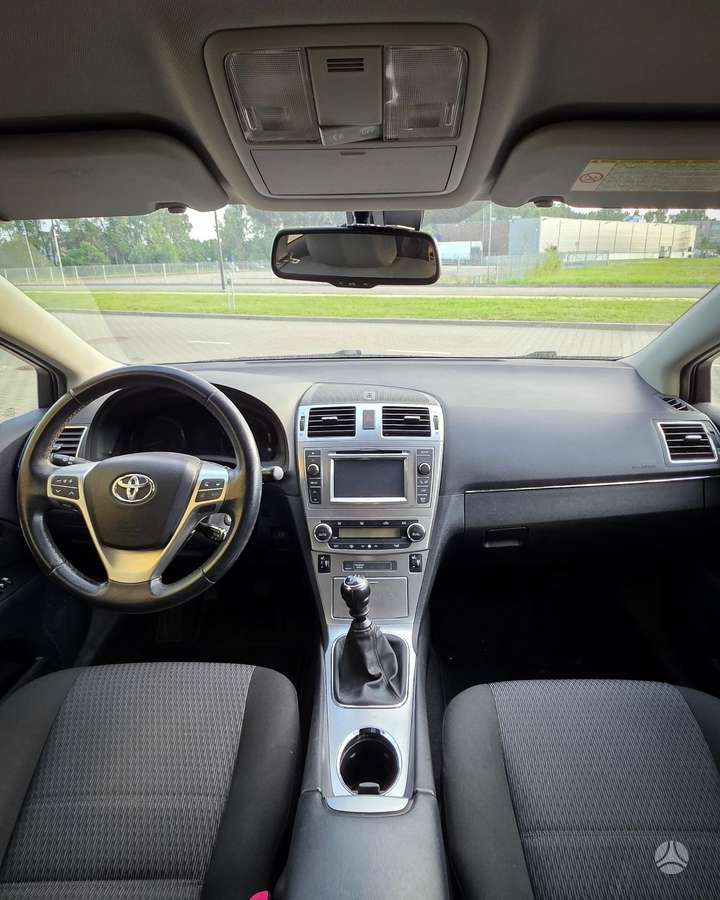 Toyota Avensis - 5