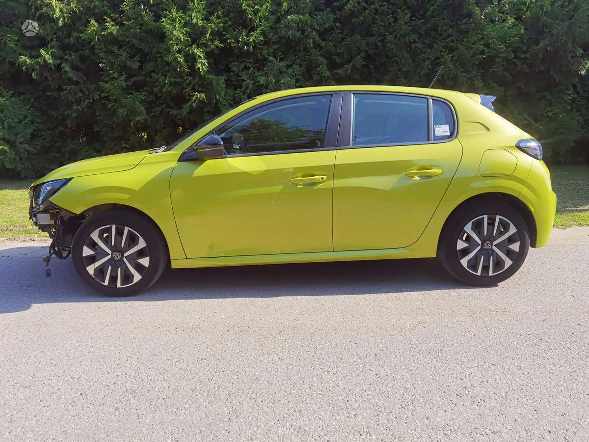 Peugeot 208, 1.2 l., hatchback