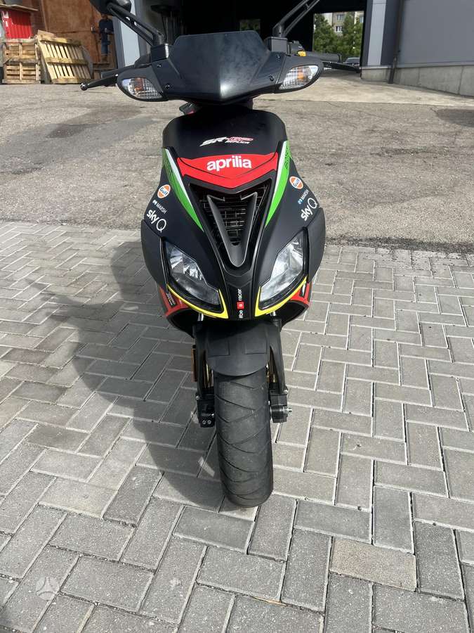 Aprilia SR, мотороллеры / мопеды