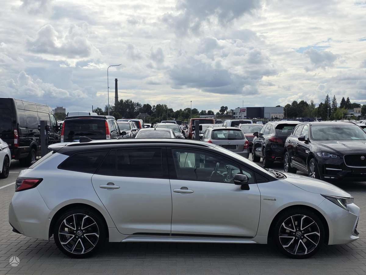 Toyota Corolla - 4
