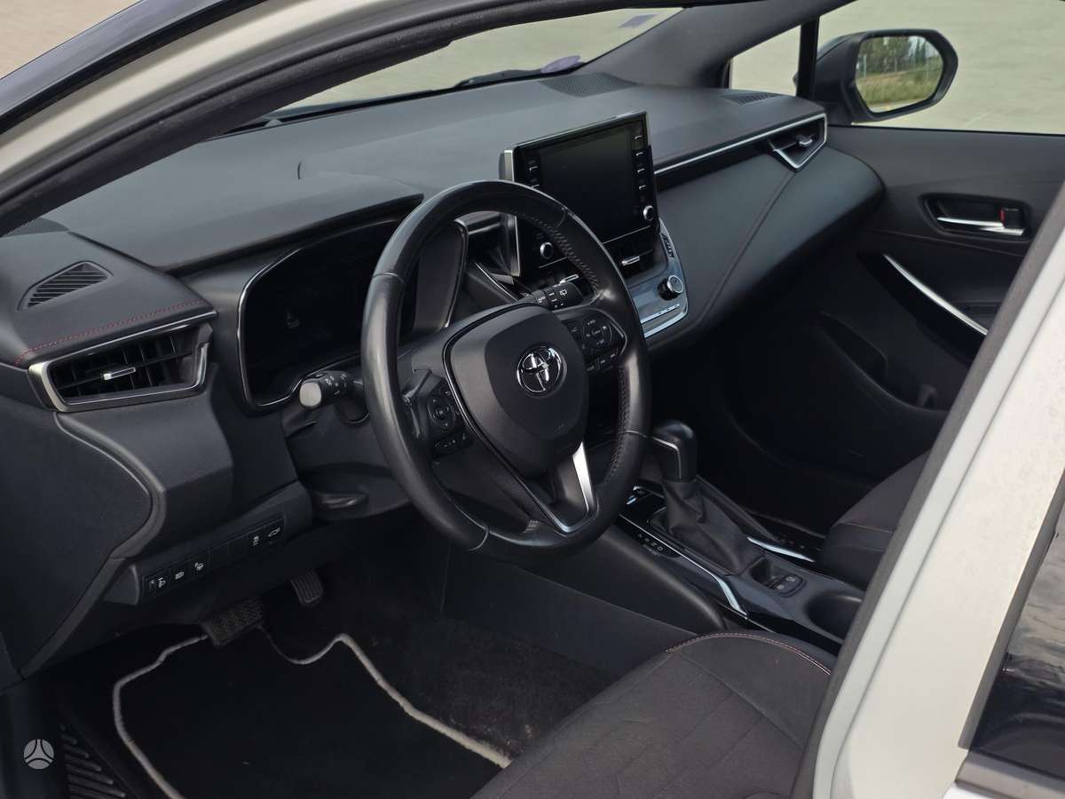 Toyota Corolla - 10