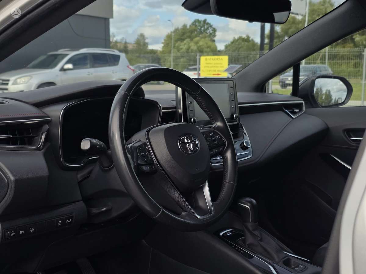 Toyota Corolla - 12