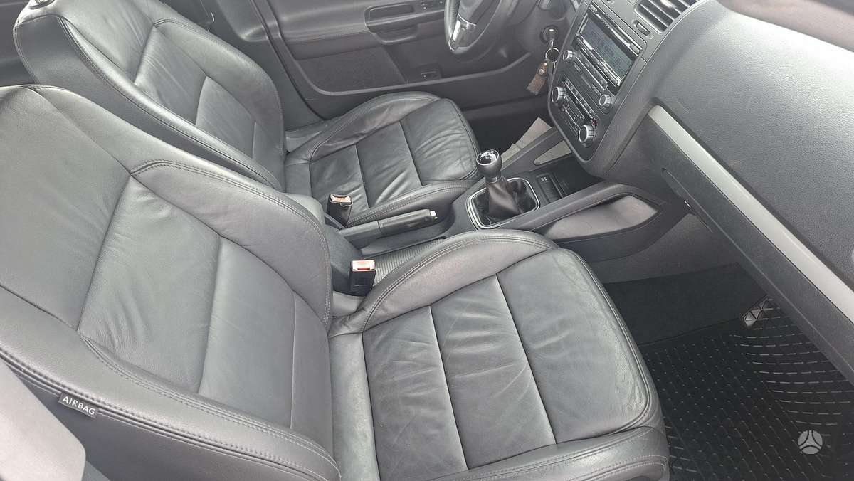 Volkswagen Jetta - 9