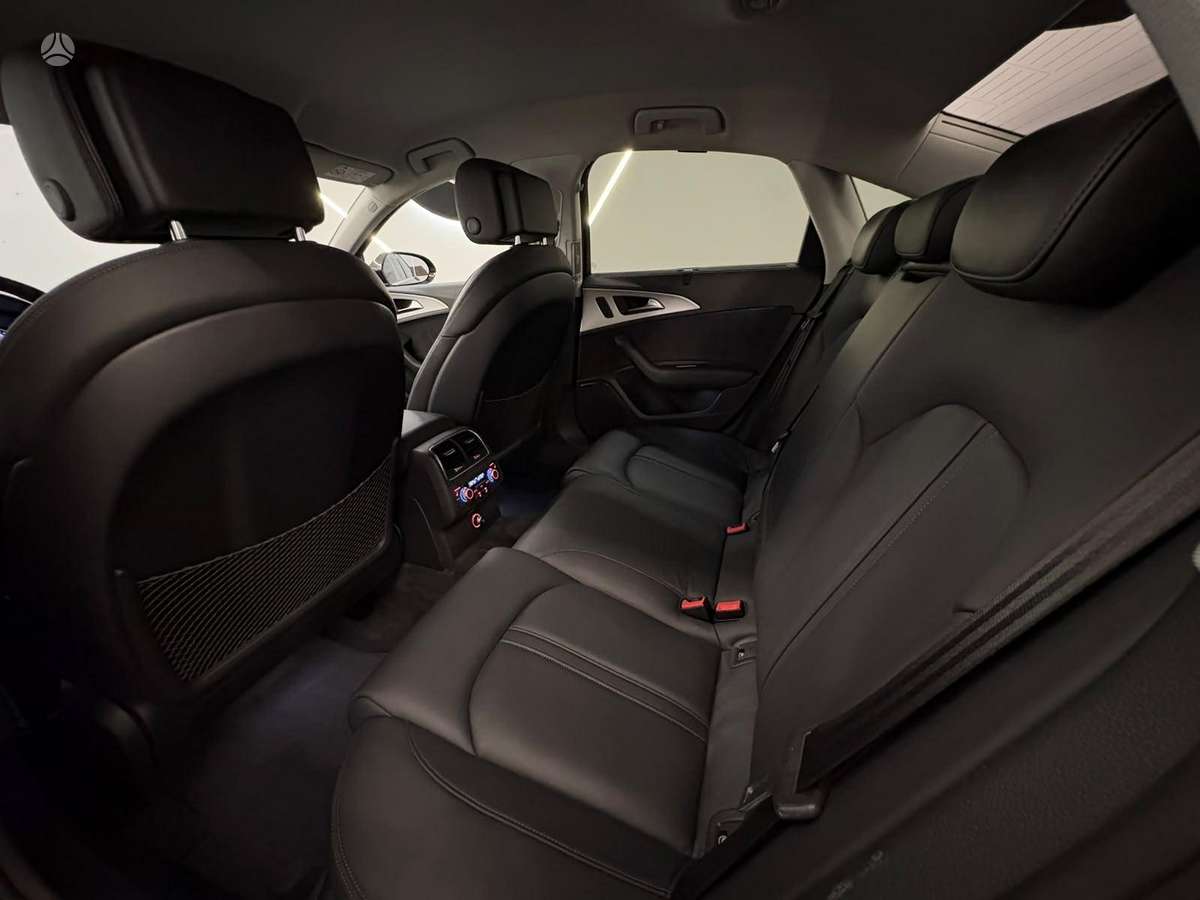Audi A6, 2.0 l., Седан
