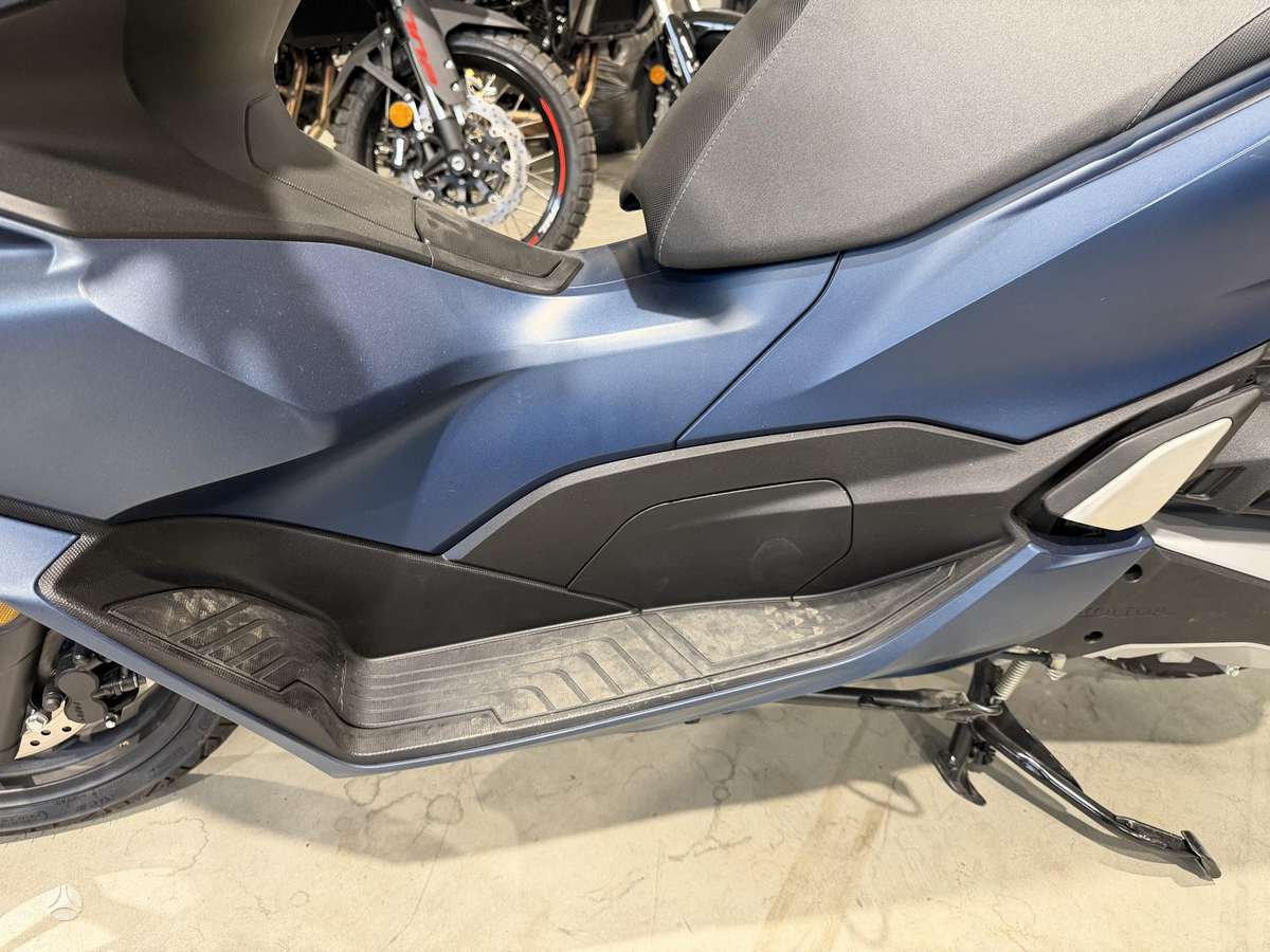 Honda PCX 125cc, scooters / mopeds