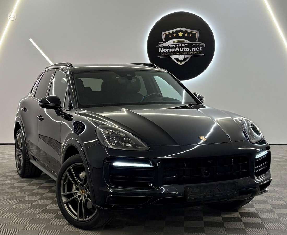 Porsche Cayenne - 1