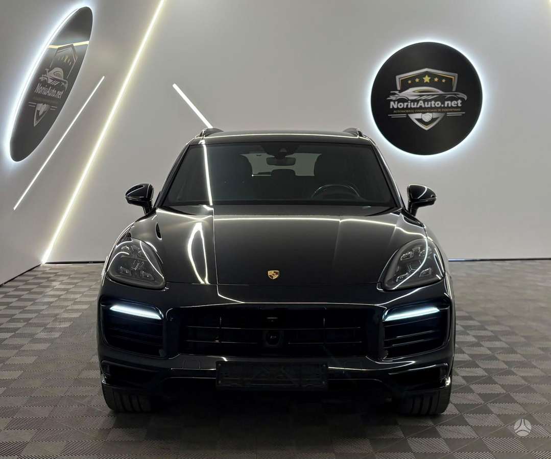 Porsche Cayenne - 5