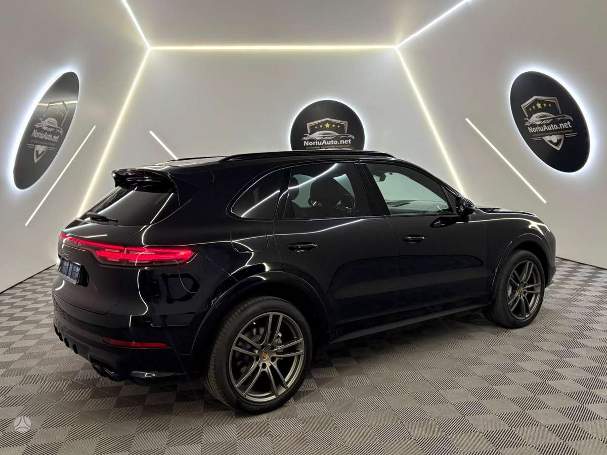 Porsche Cayenne - 9