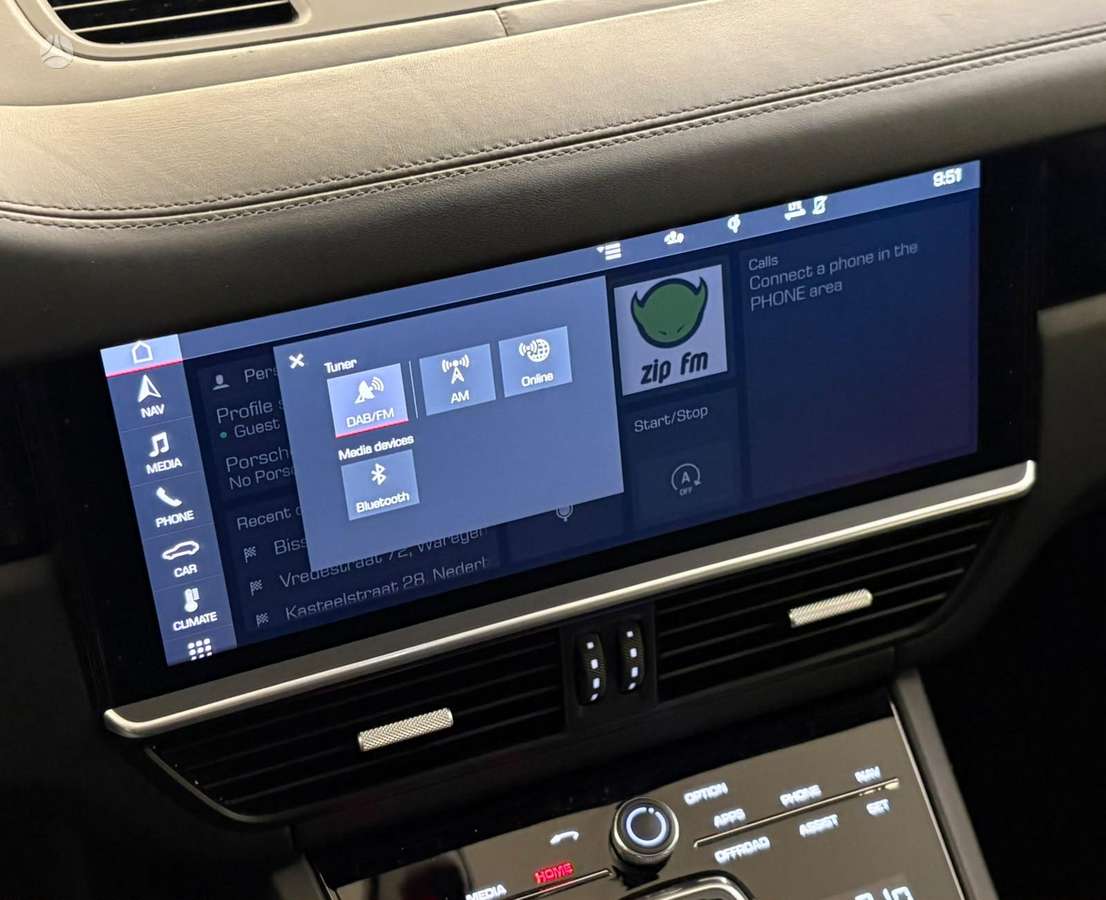 Porsche Cayenne - 10