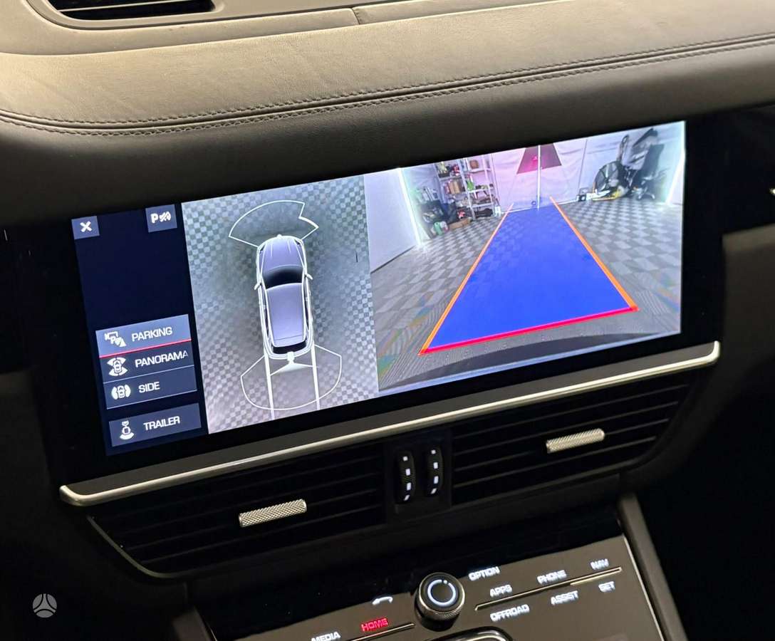 Porsche Cayenne - 4