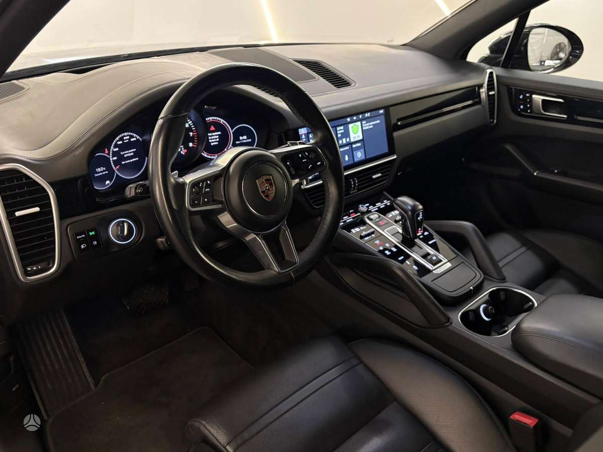 Porsche Cayenne - 2
