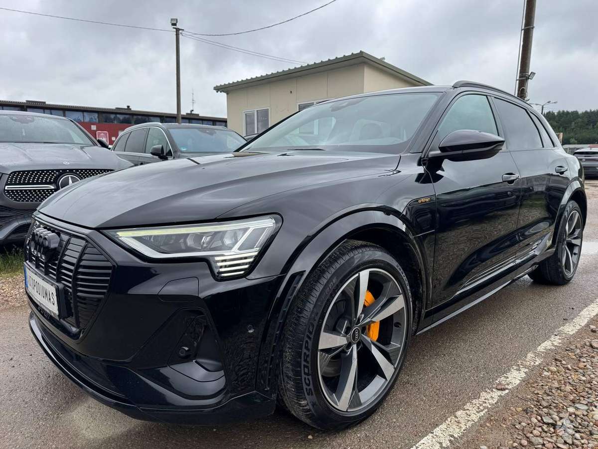 Audi e-tron S, Внедорожник / Кроссовер