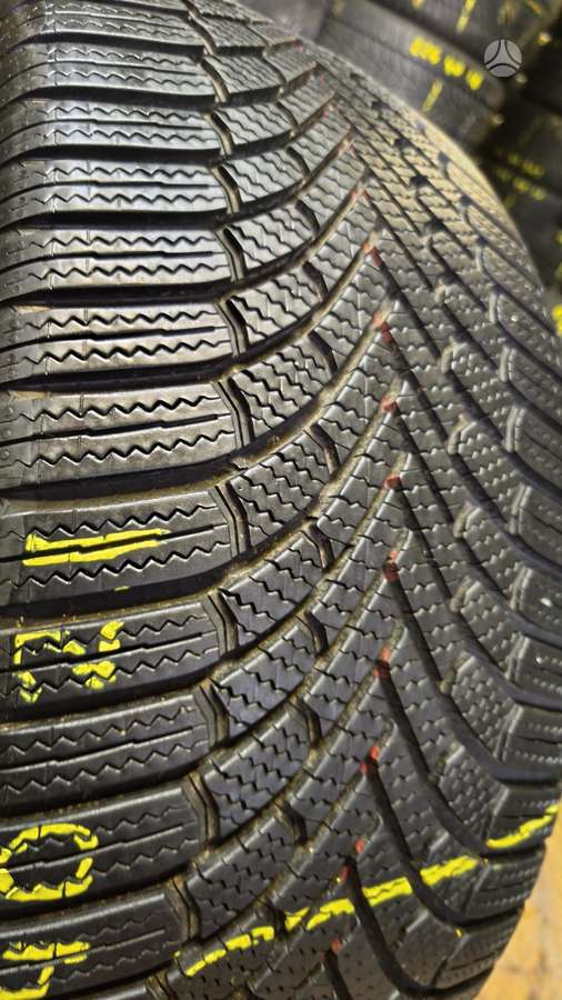 Bridgestone Blizzak enliten, winter 255/40 R21