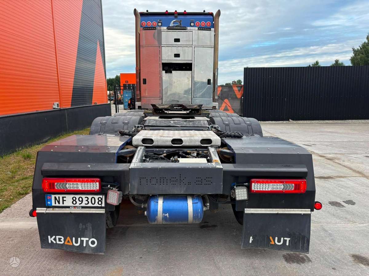 Volvo FH 16 750 10x4, single sleeper