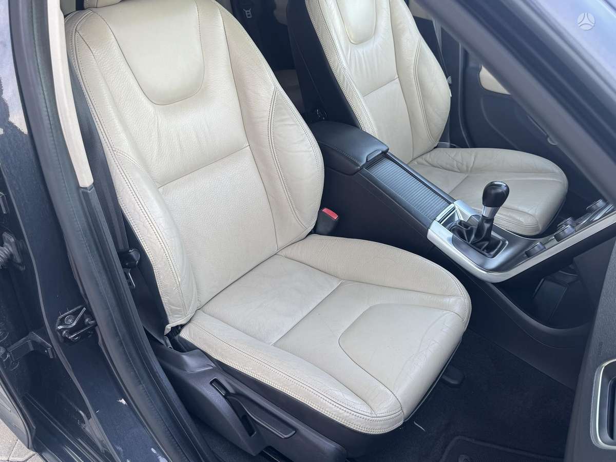 Volvo V60, 2.0 l., Универсал