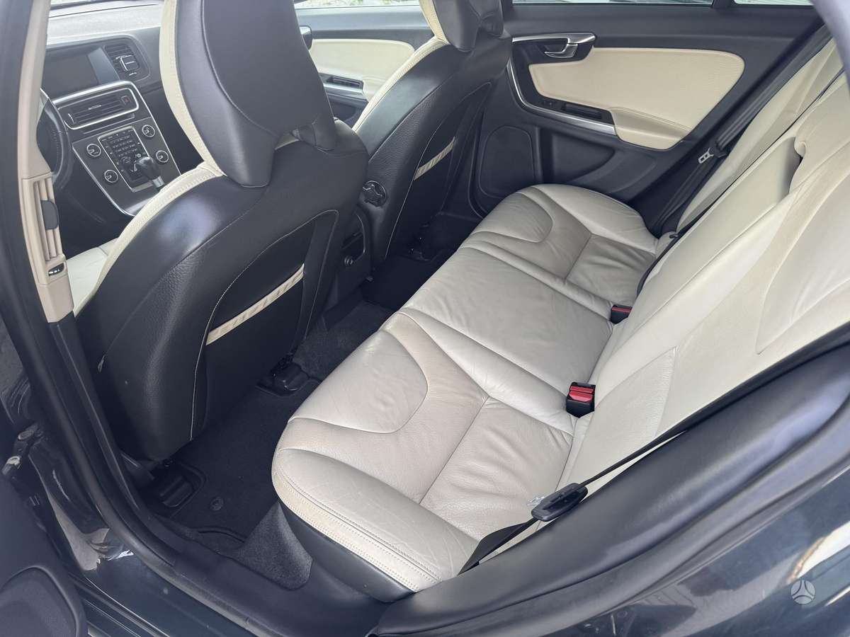 Volvo V60, 2.0 l., Универсал
