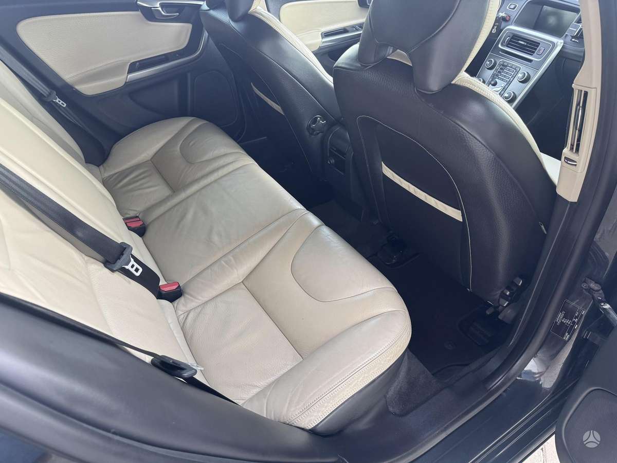 Volvo V60, 2.0 l., Универсал