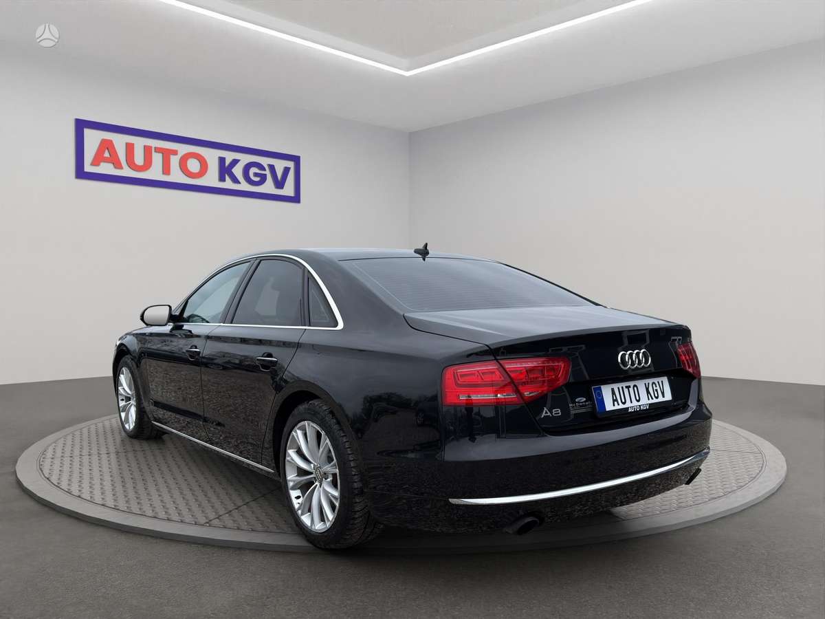 Audi A8, 3.0 l., Седан