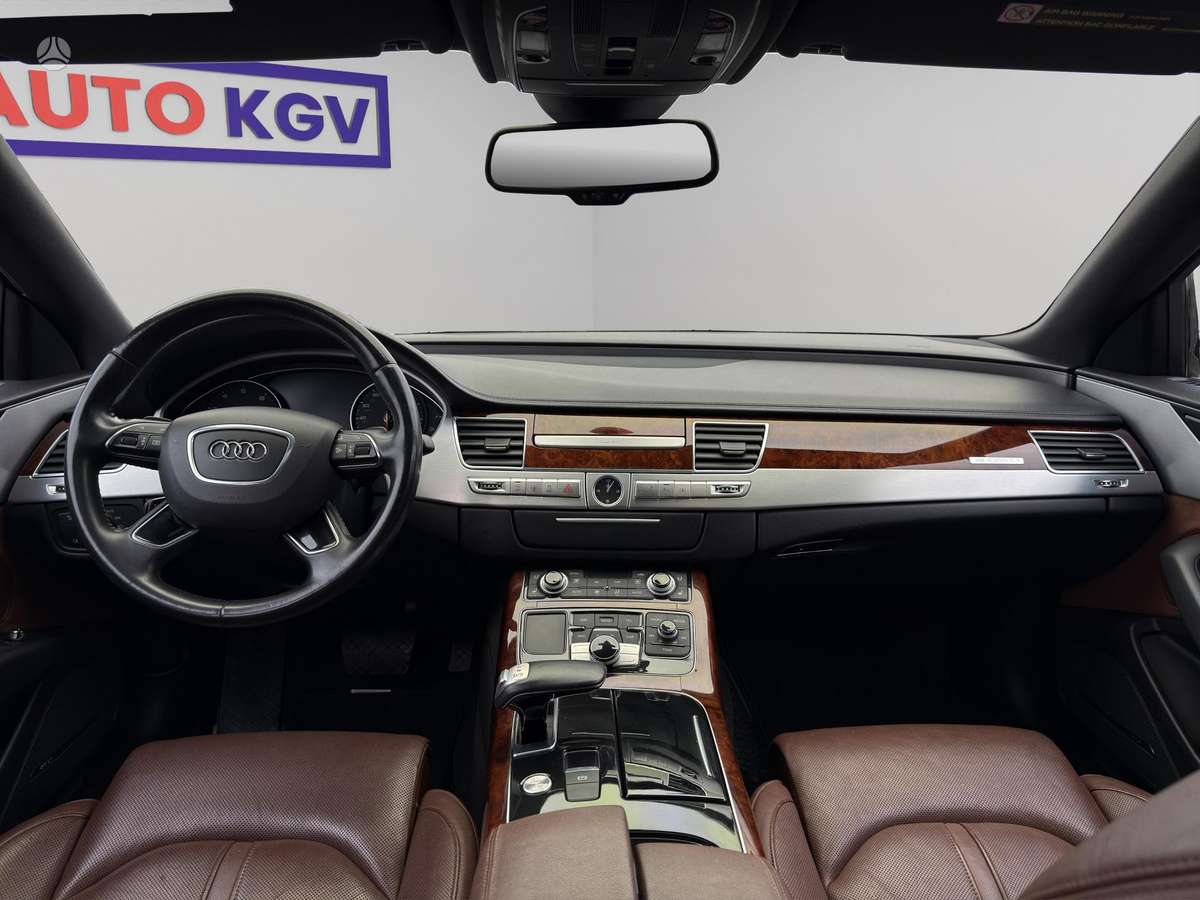 Audi A8, 3.0 l., Седан