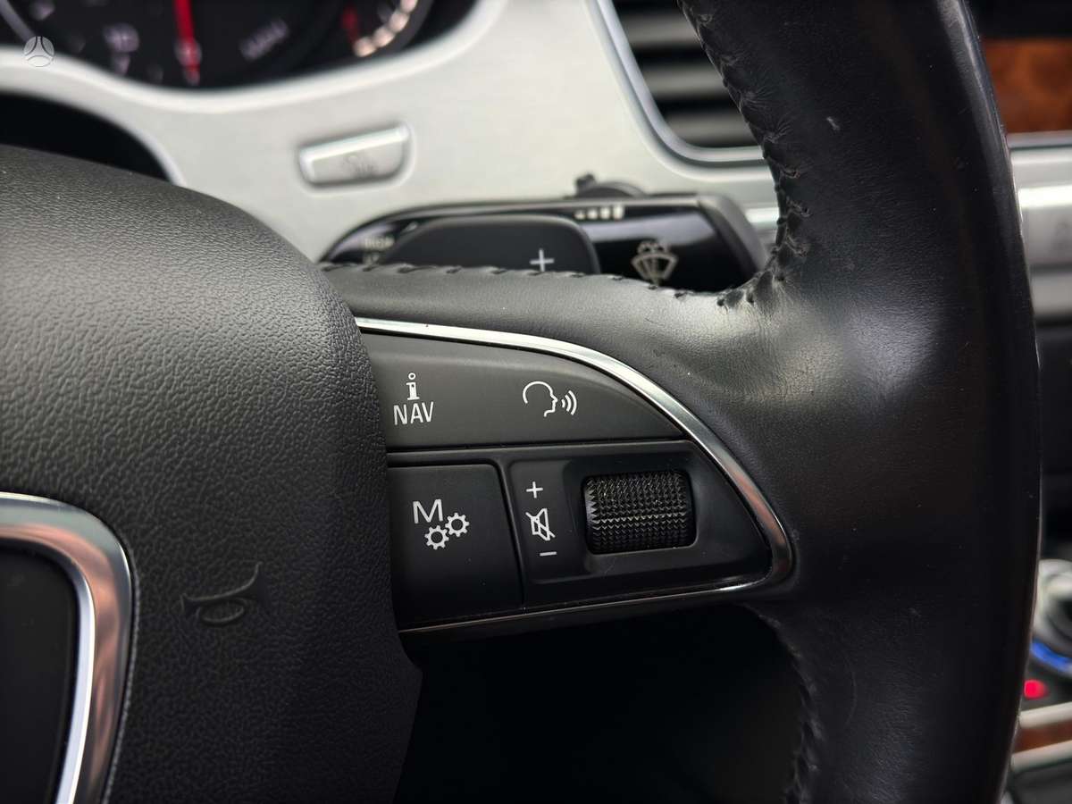Audi A8, 3.0 l., Седан
