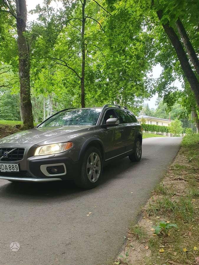 Volvo XC70, 2.4 l., wagon