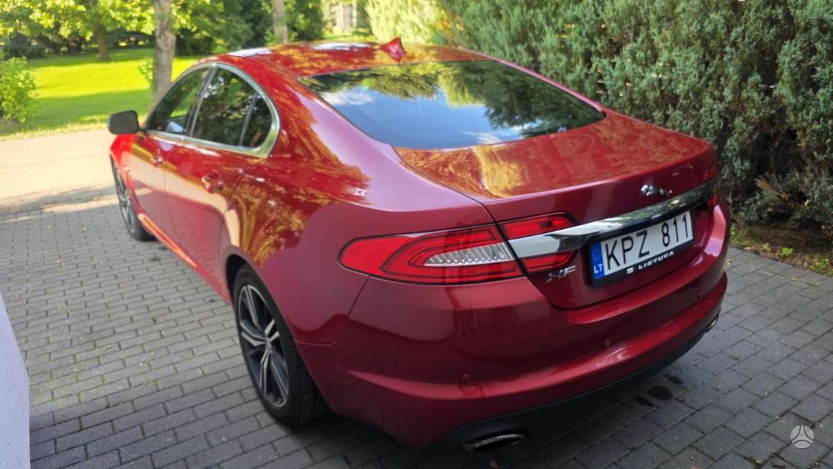 Jaguar XF, 2.0 l., Седан
