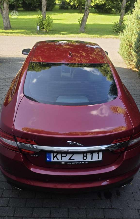 Jaguar XF, 2.0 l., Седан