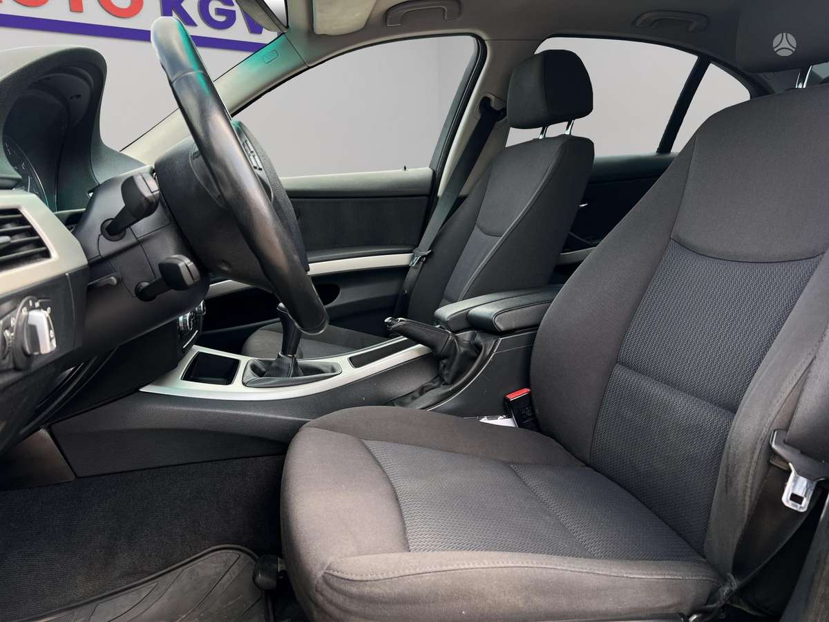 BMW 318, 2.0 l., Седан