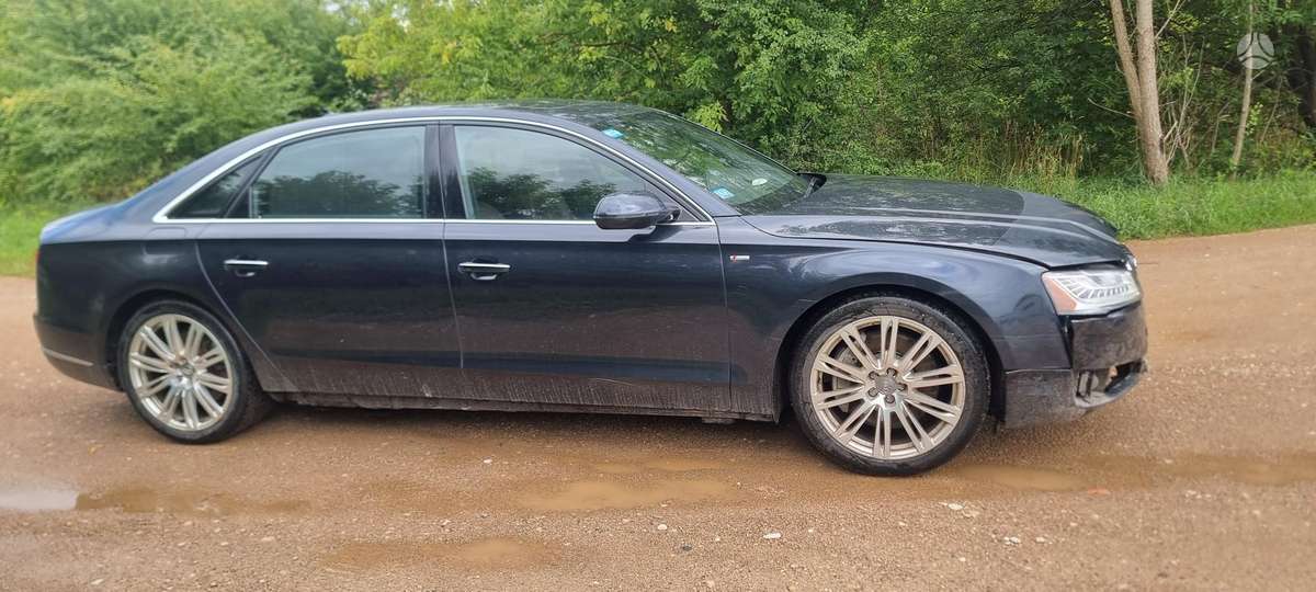 Audi A8, 4.0 l., Седан