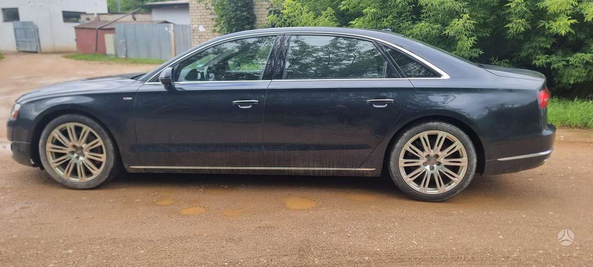 Audi A8, 4.0 l., Седан
