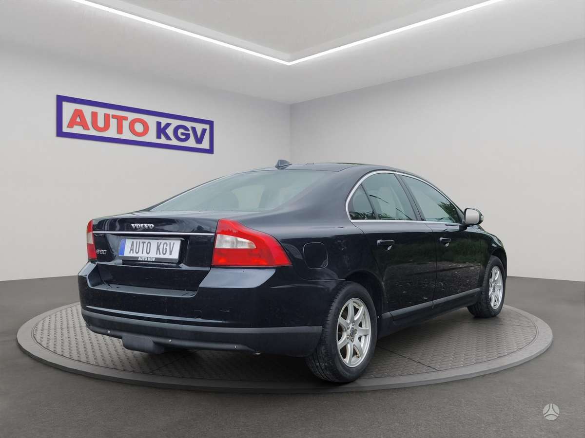 Volvo S80, 2.4 l., saloon / sedan