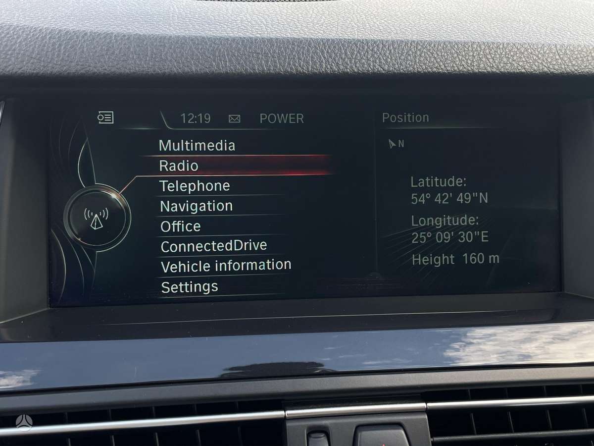 BMW 530, universalas