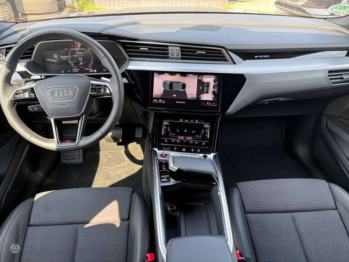 Audi e-tron S, Внедорожник / Кроссовер