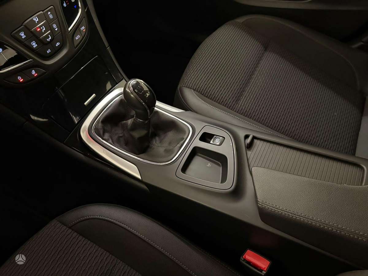 Opel Insignia, 1.6 l., Универсал