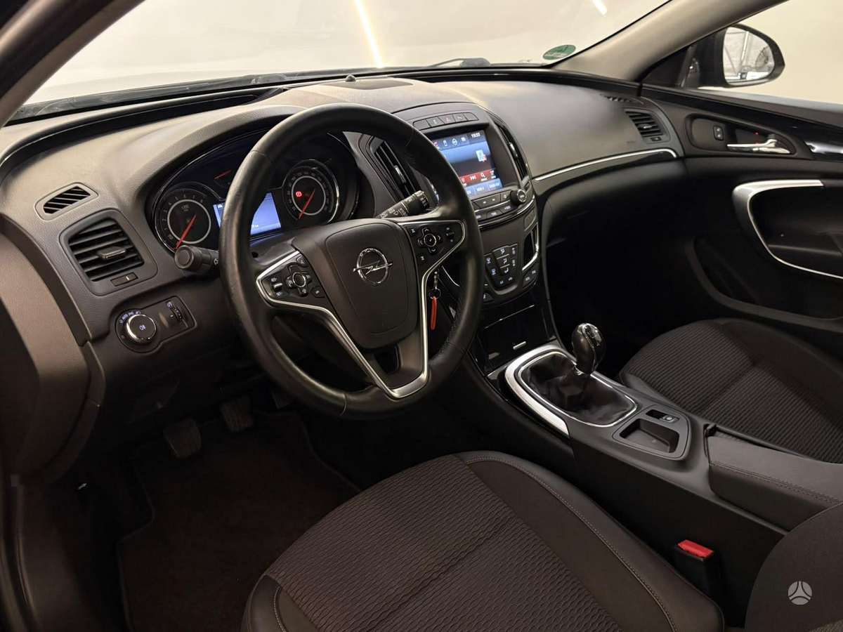 Opel Insignia, 1.6 l., Универсал